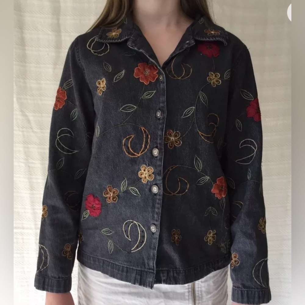 Women’s Studio Works Floral Embroidered Flowers Denim Jacket Size Large
